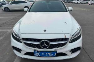 奔驰A级 奔驰  A 220 L 4MATIC 运动轿车