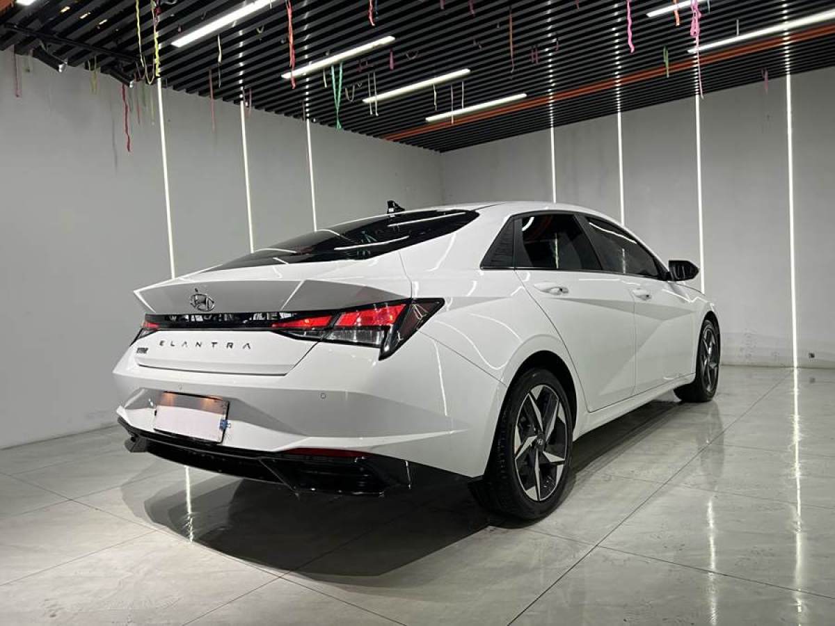 現(xiàn)代 伊蘭特  2022款 1.5L CVT GLS領(lǐng)先版圖片