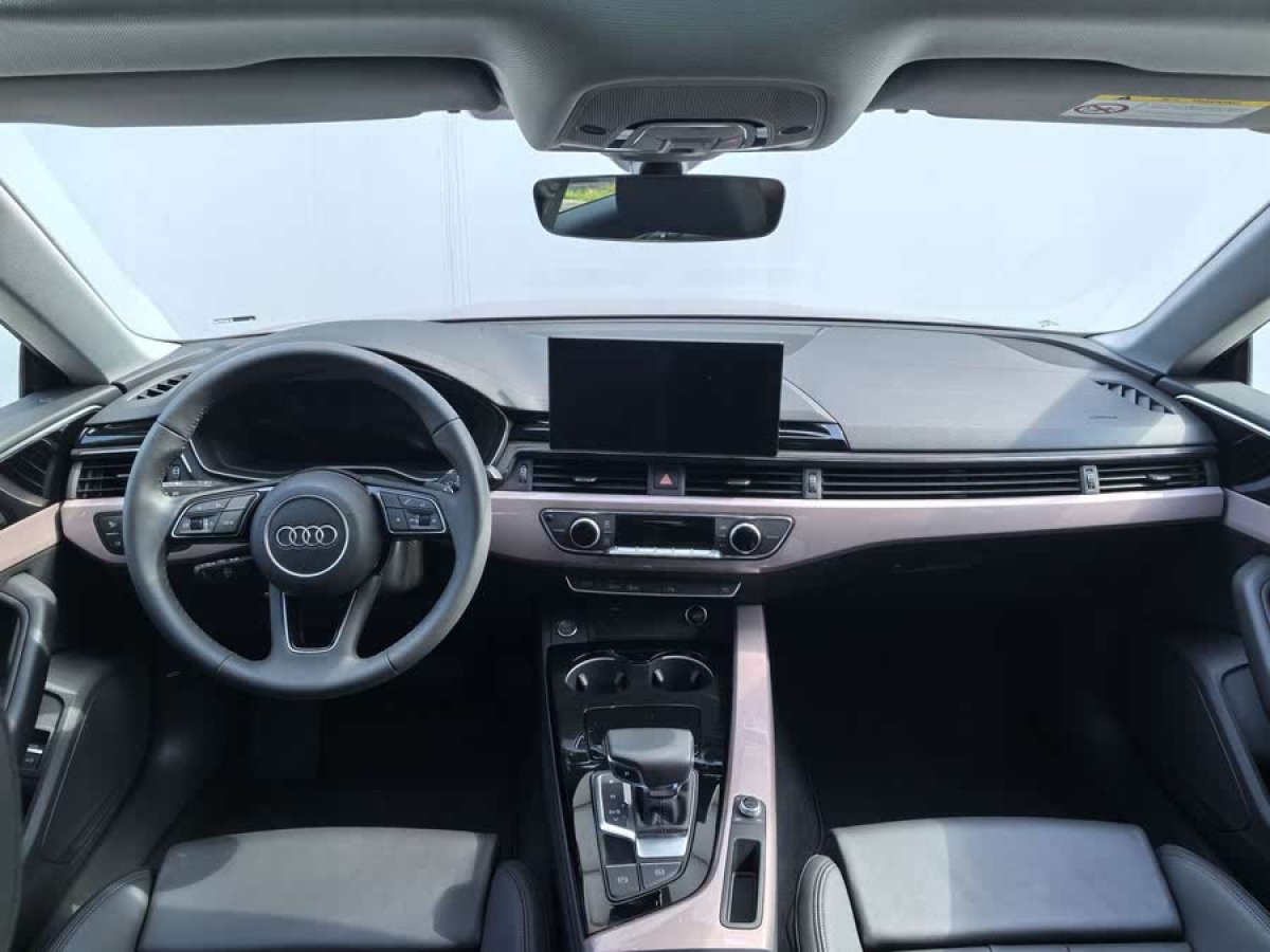 奧迪 奧迪A5  2024款 Sportback 40 TFSI 時(shí)尚動(dòng)感型圖片