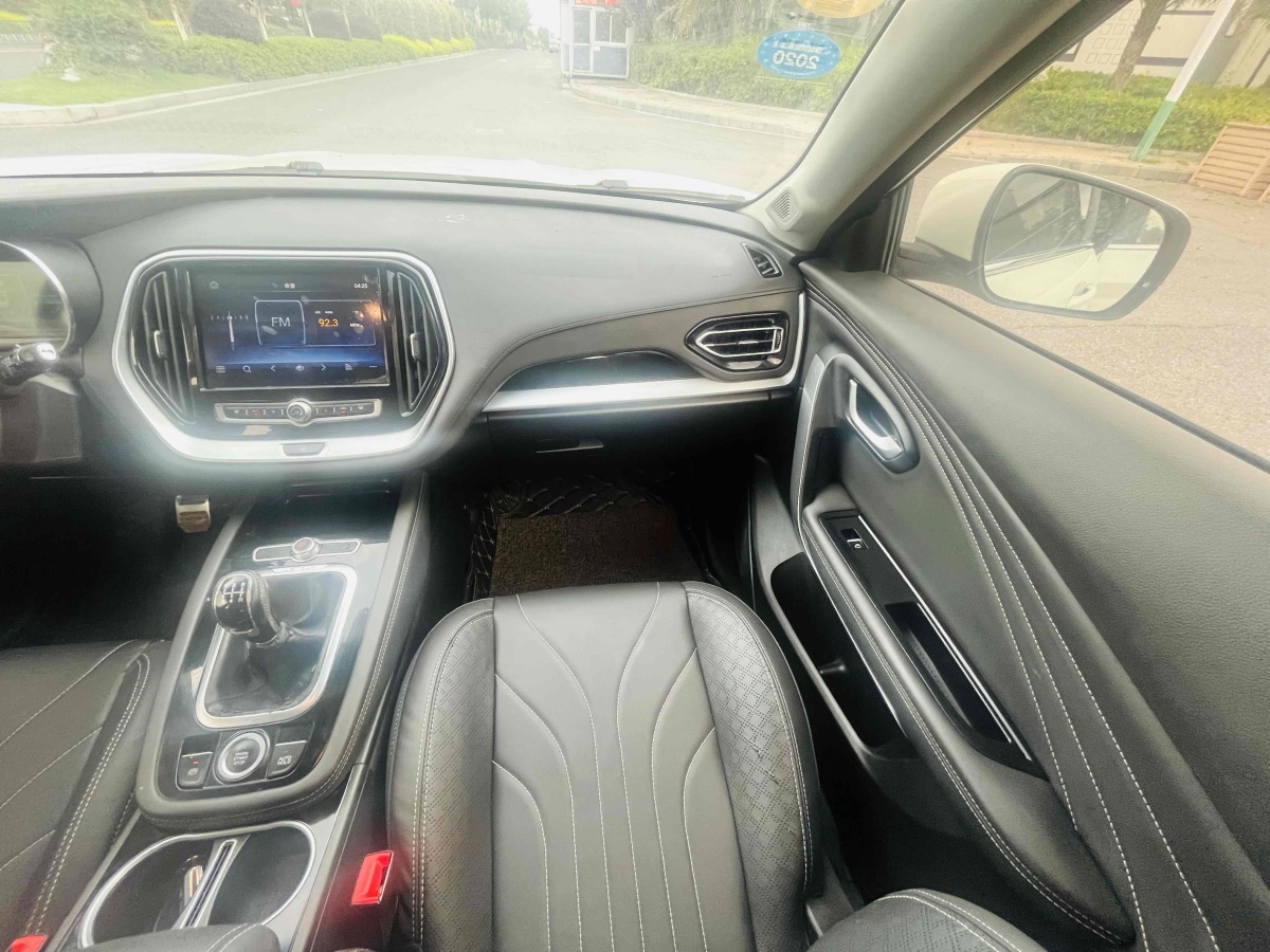 捷途 X70S  2019款 1.5T 手動(dòng)探途版圖片