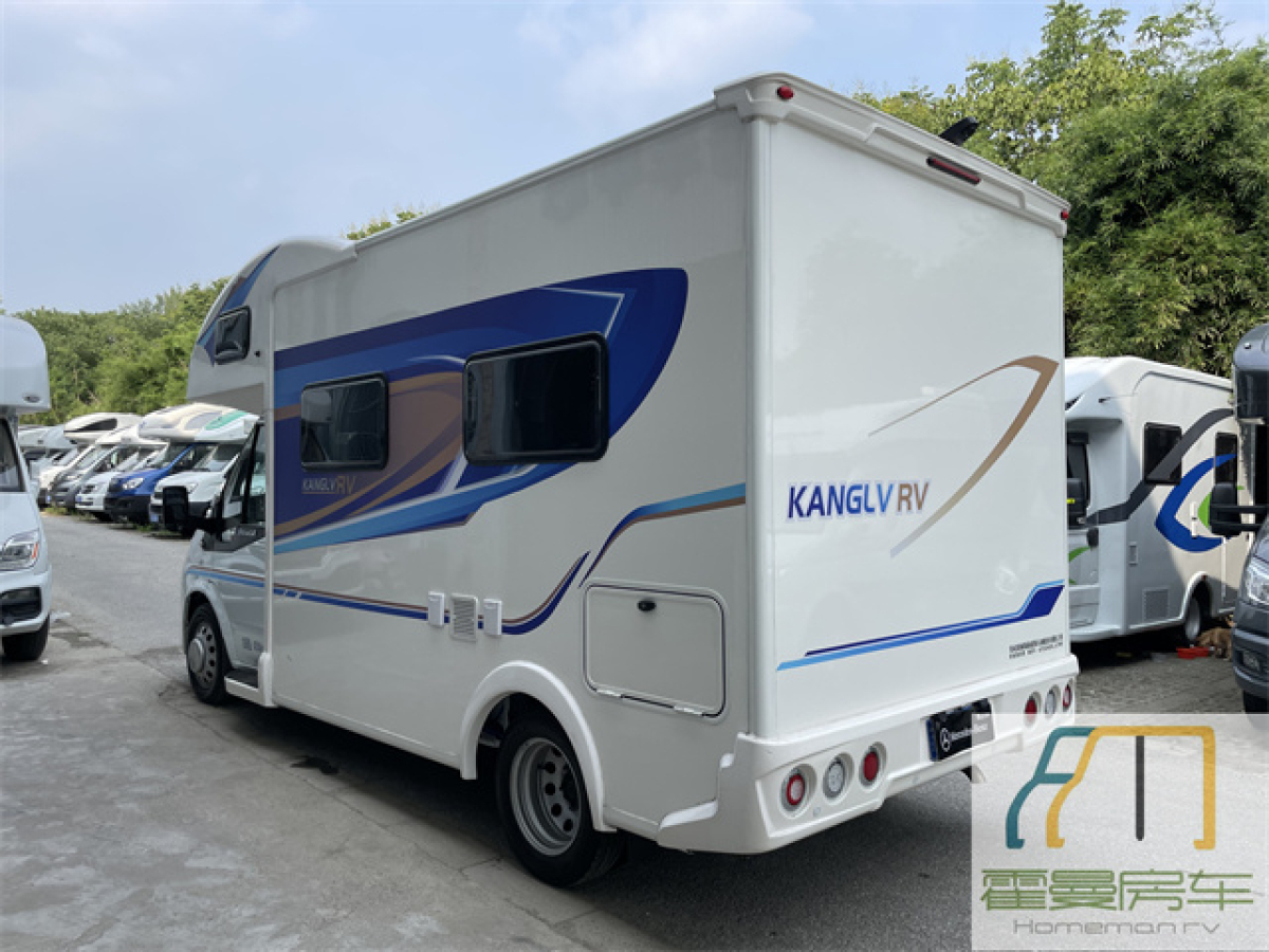 2024 款康派斯江鈴福特新世代 PRO V348 C型房車圖片