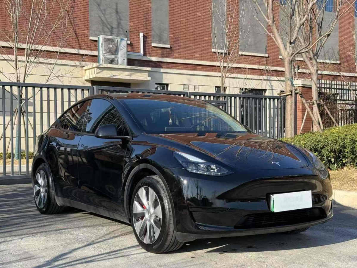 特斯拉 Model 3  2022款 后輪驅(qū)動(dòng)版圖片