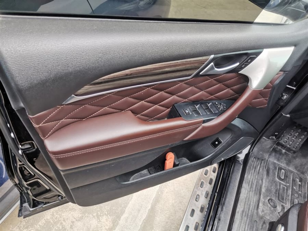 哈弗 H9  2020款 2.0T 汽油四驅(qū)尊享型 5座圖片