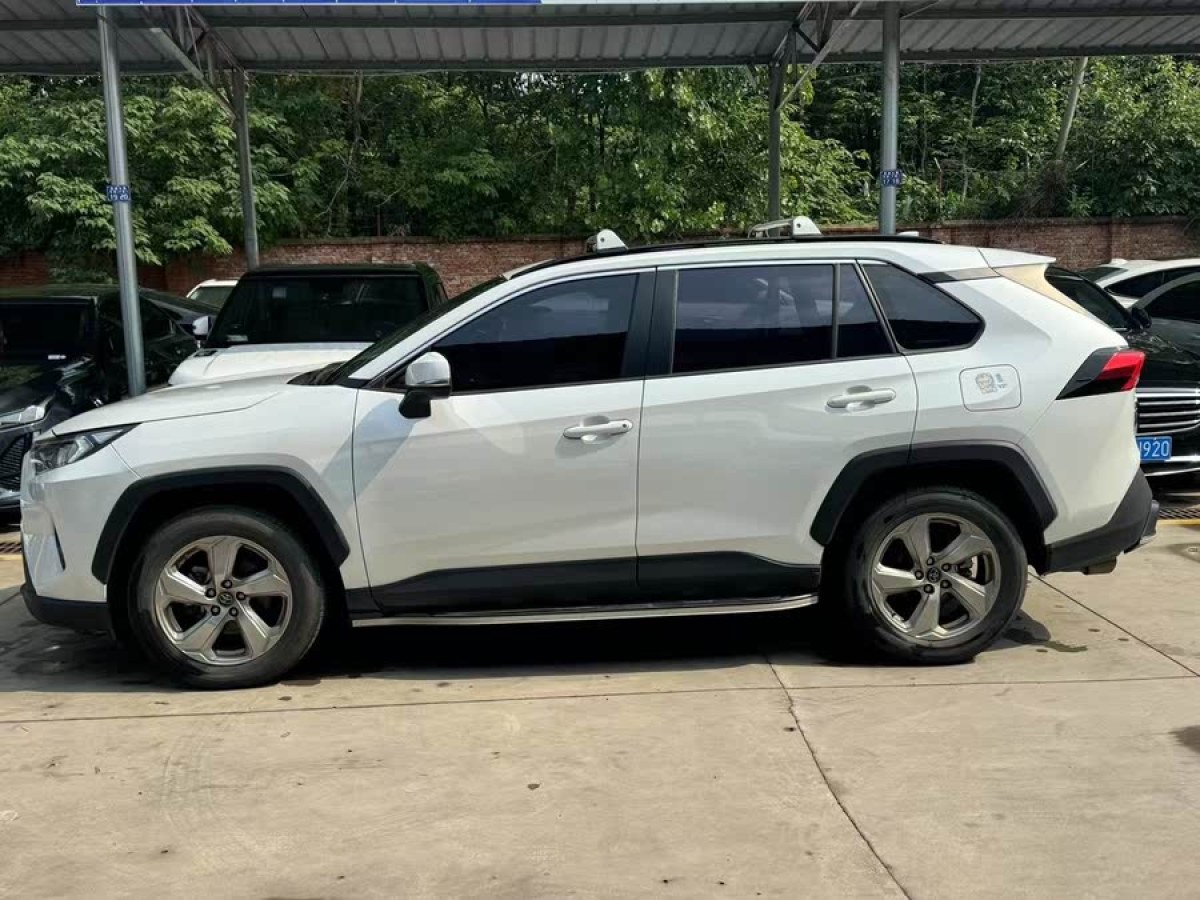 豐田 RAV4榮放  2022款 2.0L CVT兩驅風尚版圖片