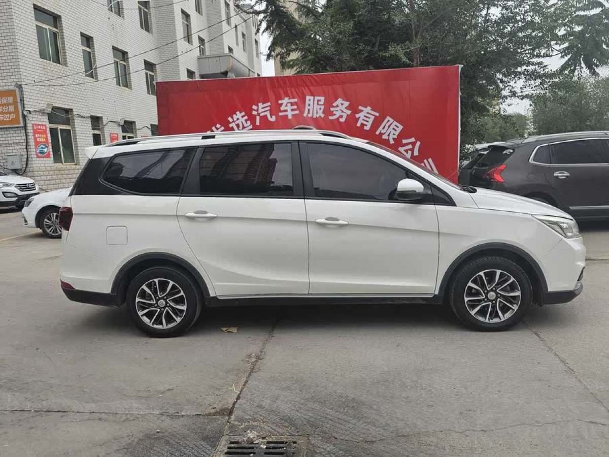 寶駿 730  2019款  1.5T CVT時尚型 7座 國VI圖片