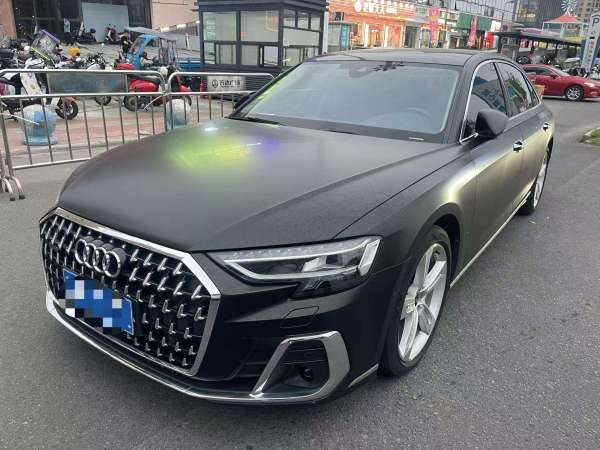 奥迪 奥迪A8  2022款 A8L 50 TFSI quattro 舒适型典藏版