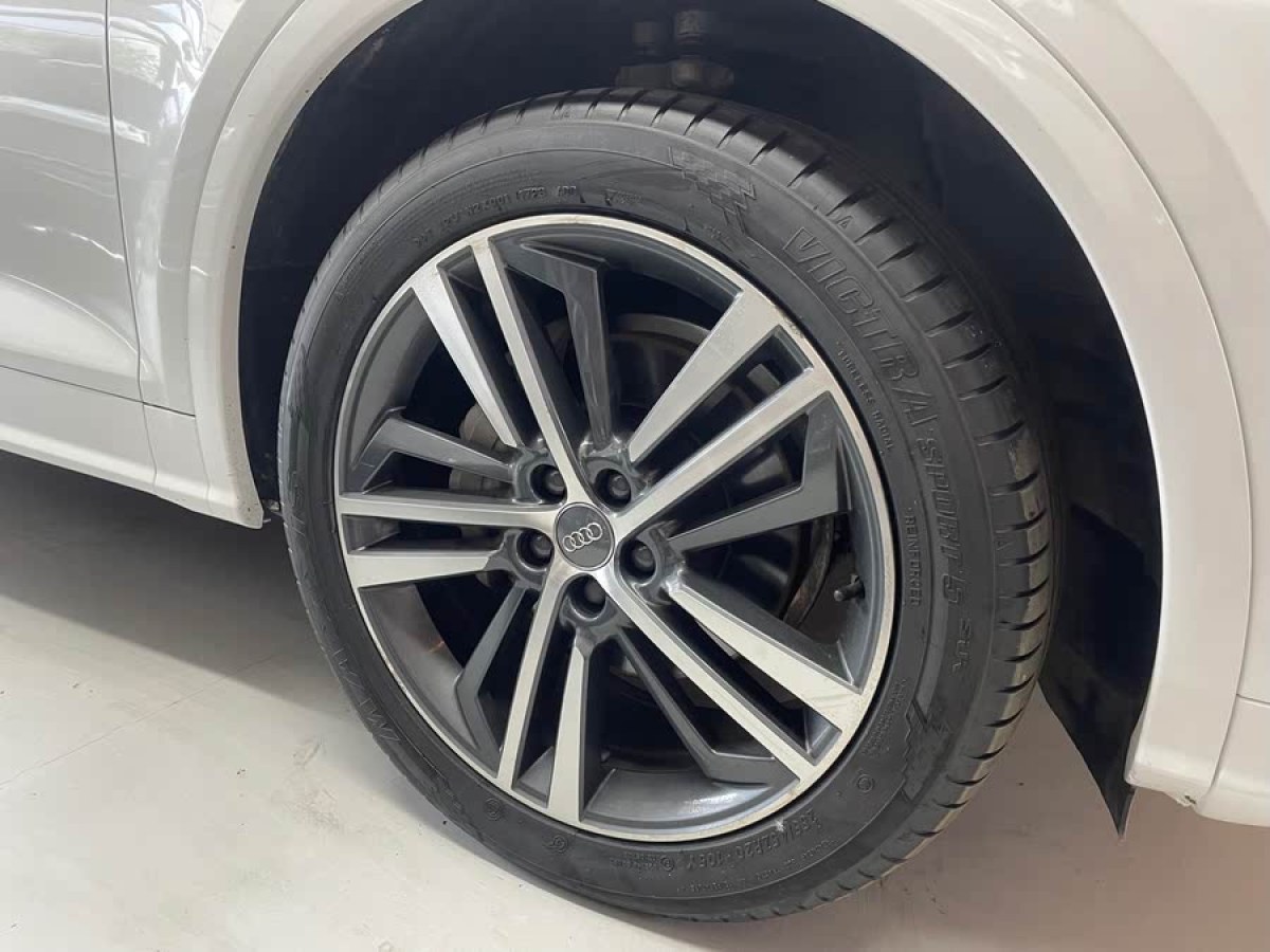 奧迪 奧迪Q5L  2020款 改款 40 TFSI 榮享時(shí)尚型圖片