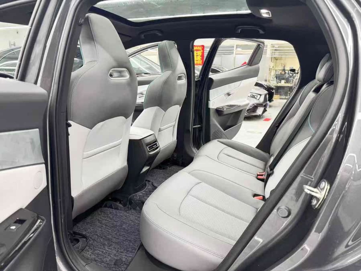長(zhǎng)安 UNI-T  2023款 第二代 1.5T 尊享型圖片