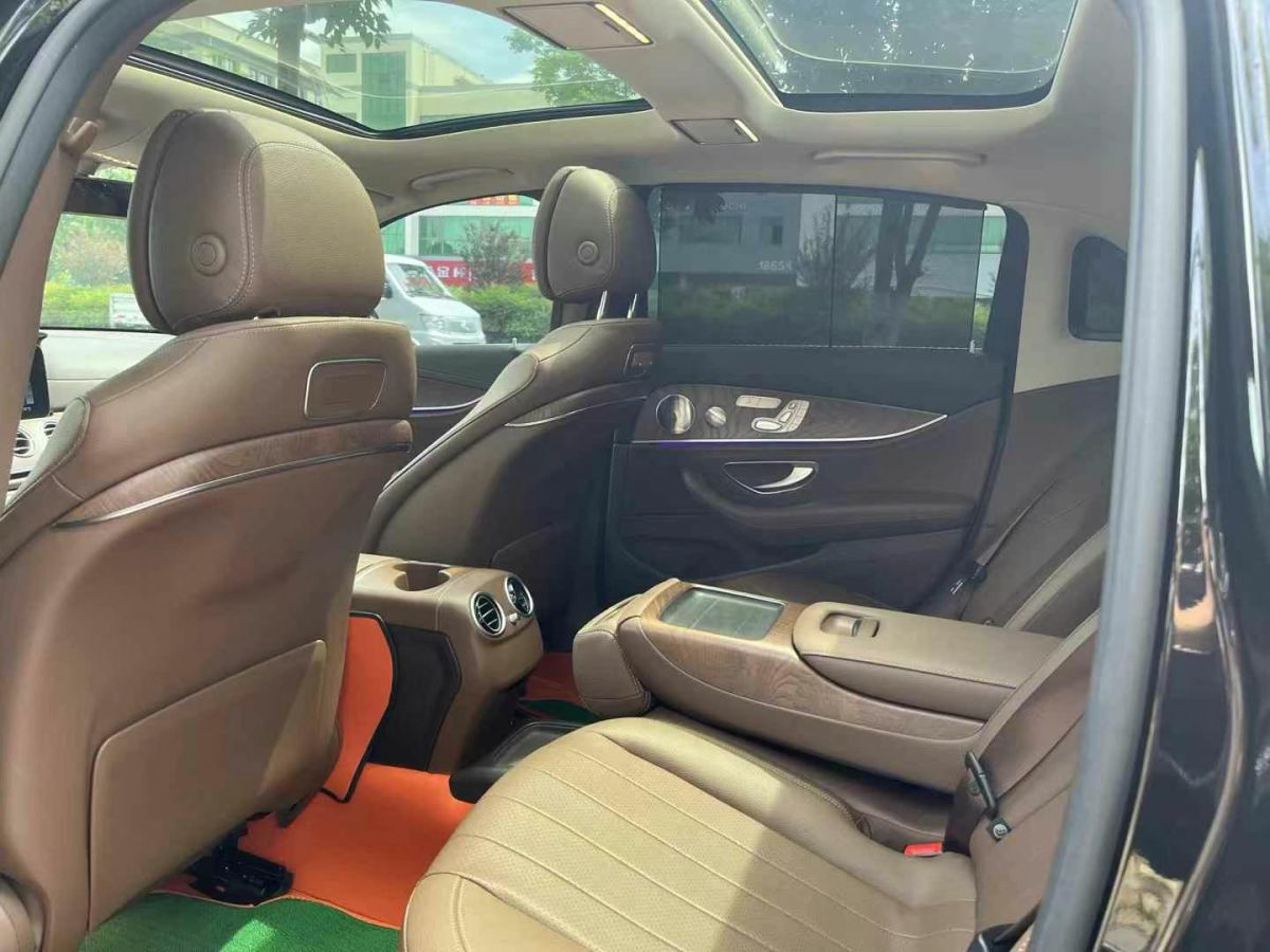 奔馳 奔馳E級  2019款 E 300 L 豪華型圖片