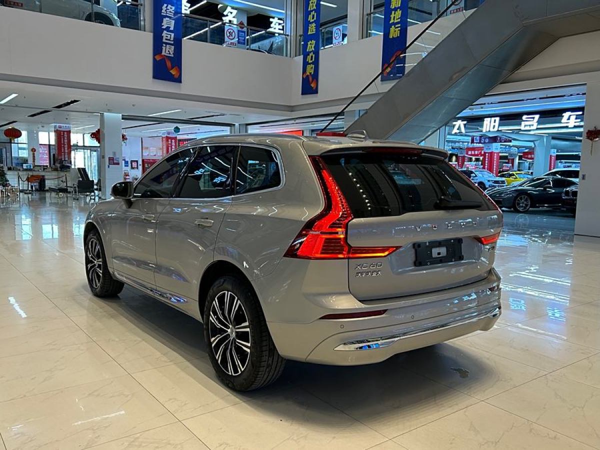 沃爾沃 XC60  2022款 B5 四驅(qū)智遠(yuǎn)豪華版圖片