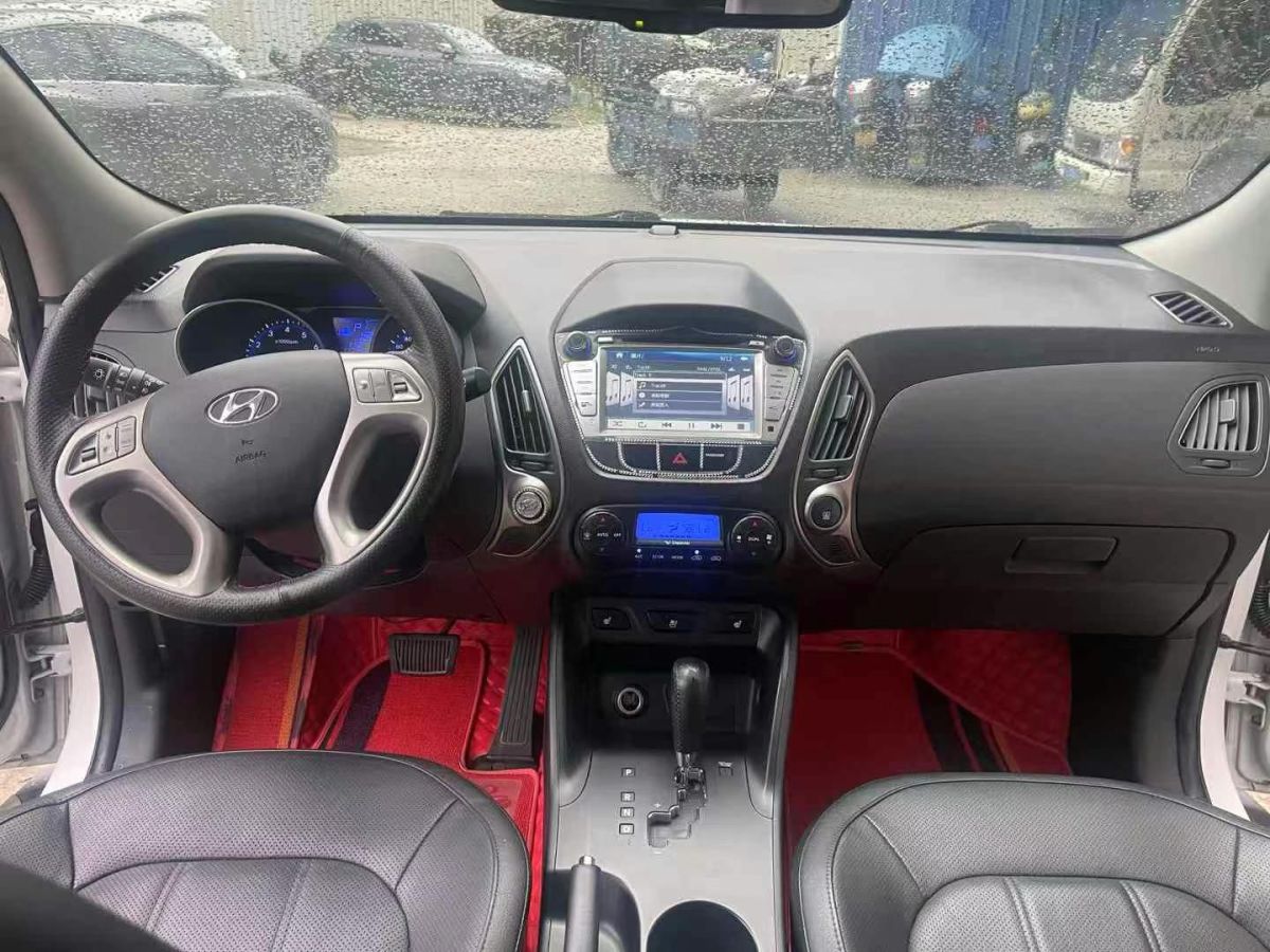 現(xiàn)代 ix35  2013款 2.0 GL 兩驅(qū)舒適型圖片