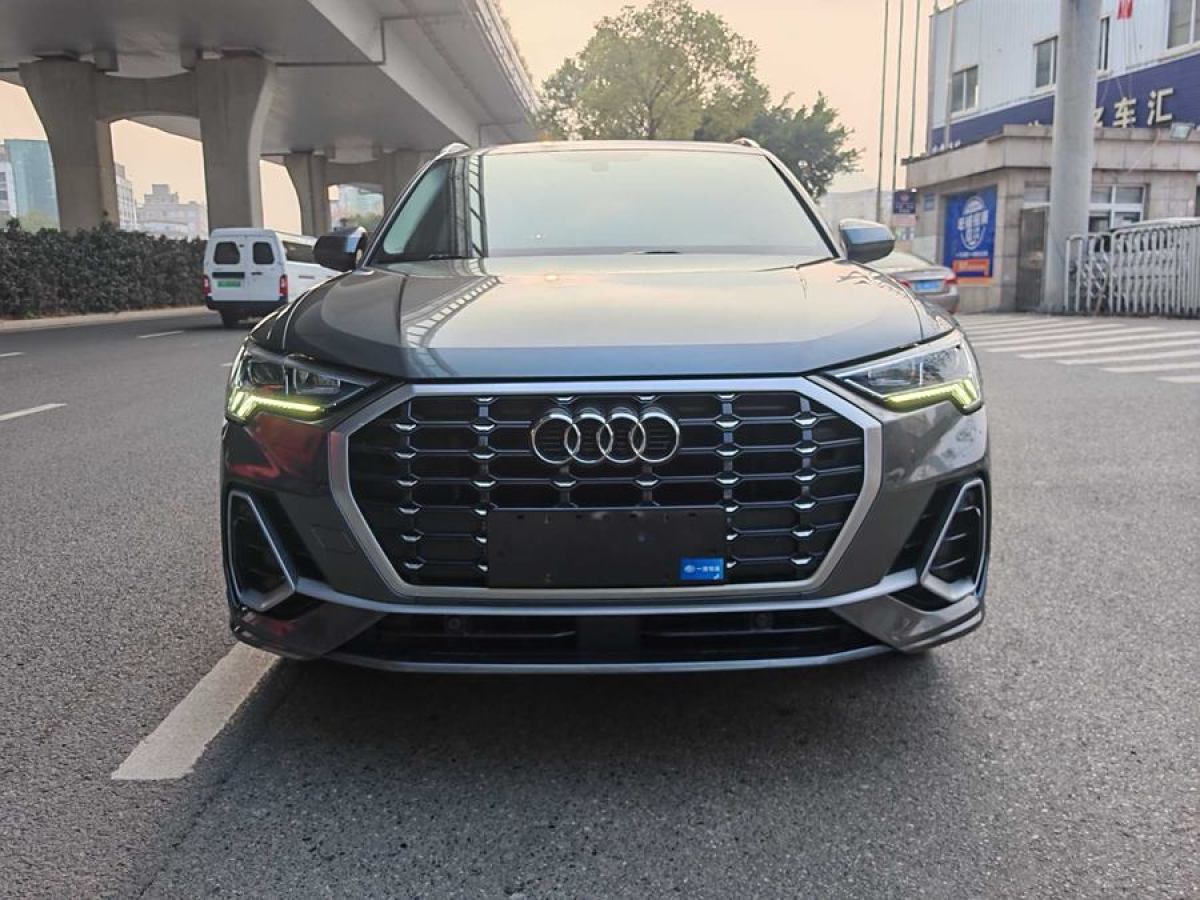 奧迪 奧迪Q3  2020款 35 TFSI 進(jìn)取動(dòng)感型圖片