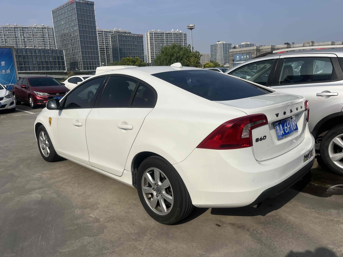 沃爾沃 S60  2011款 2.0T 智雅版圖片