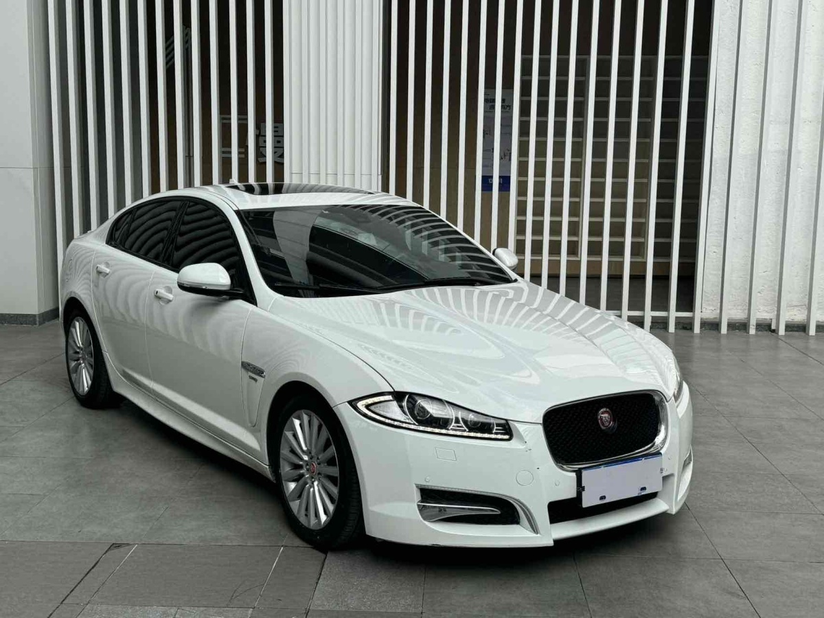 2014年11月捷豹 XF  2015款 XF 3.0 SC R-Sport 豪華版