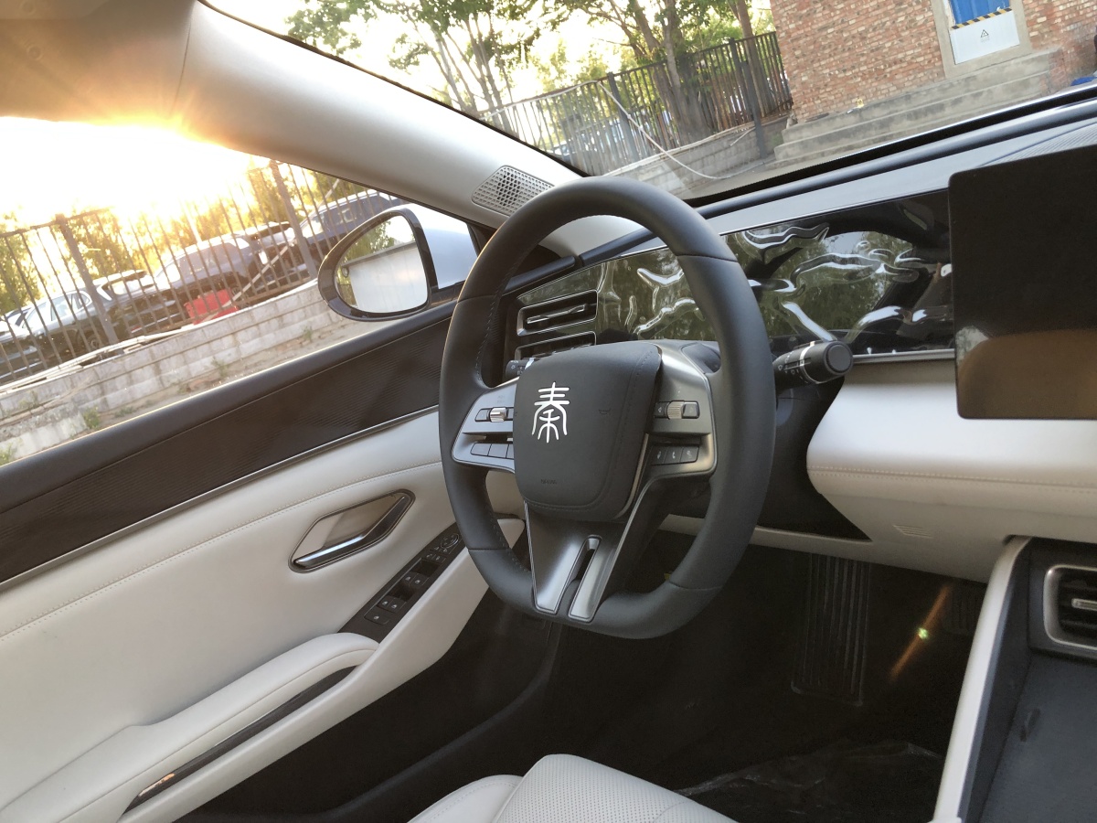 比亞迪 秦L  2024款 DM-i 80KM領(lǐng)先型圖片