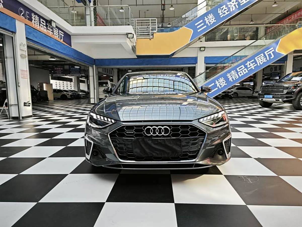 奧迪 奧迪A4L  2020款 45 TFSI quattro 臻選動感型圖片