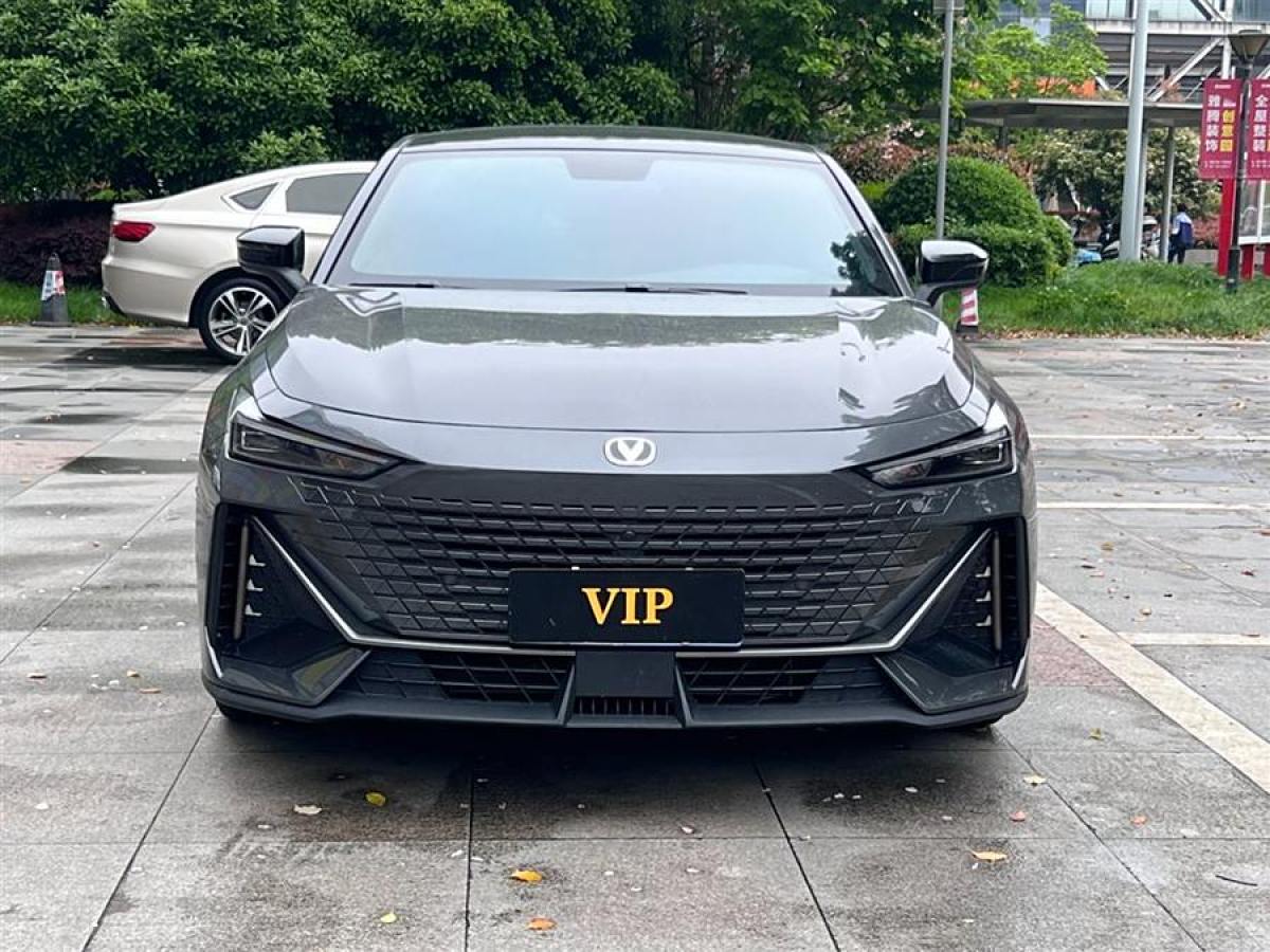 長(zhǎng)安 長(zhǎng)安UNI-V  2022款 1.5T 卓越型圖片