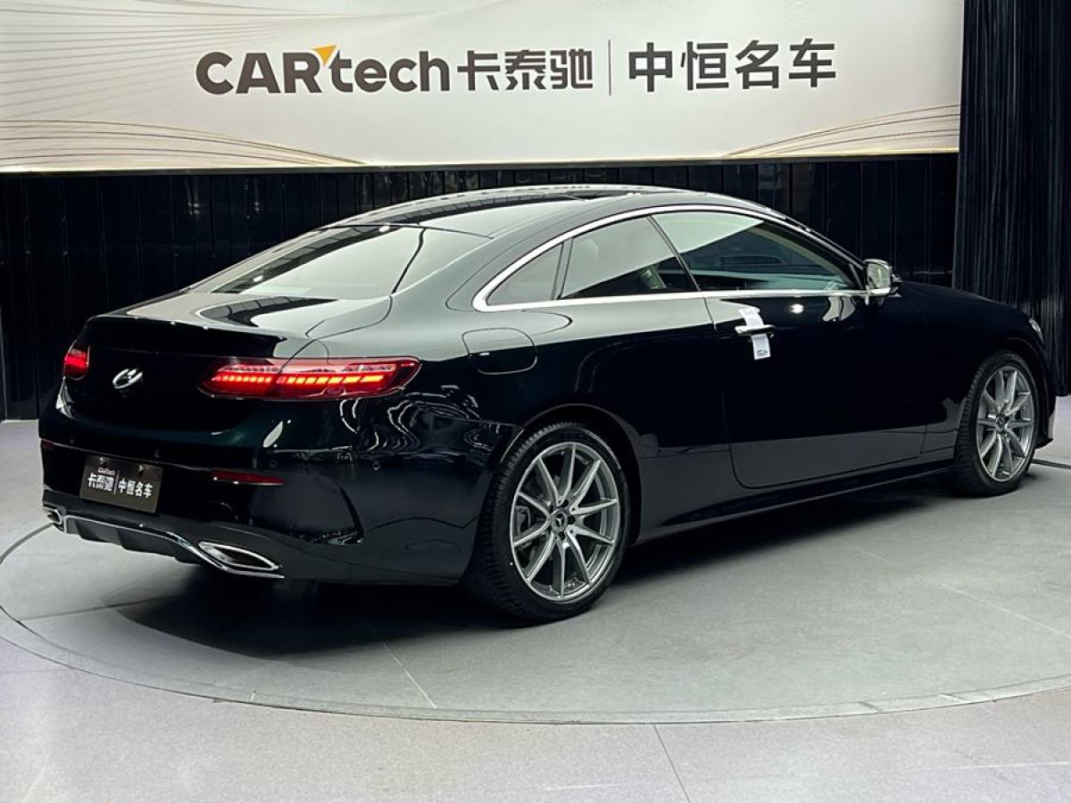 奔馳 奔馳E級  2021款 改款 E 260 4MATIC 轎跑車圖片