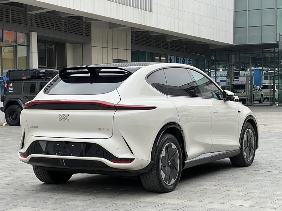 智己 智己LS7  2023款 77kWh Urban Fit后驅(qū)版圖片