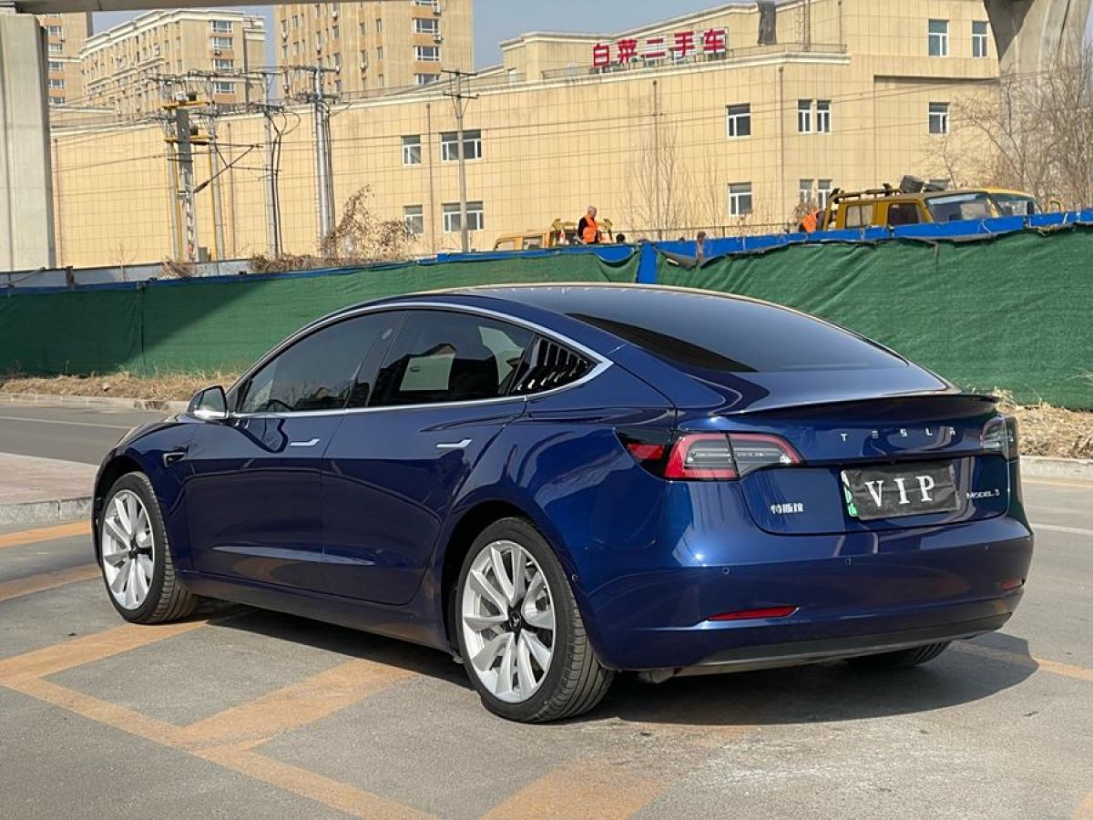 特斯拉 Model 3  2020款 改款 標(biāo)準(zhǔn)續(xù)航后驅(qū)升級版圖片