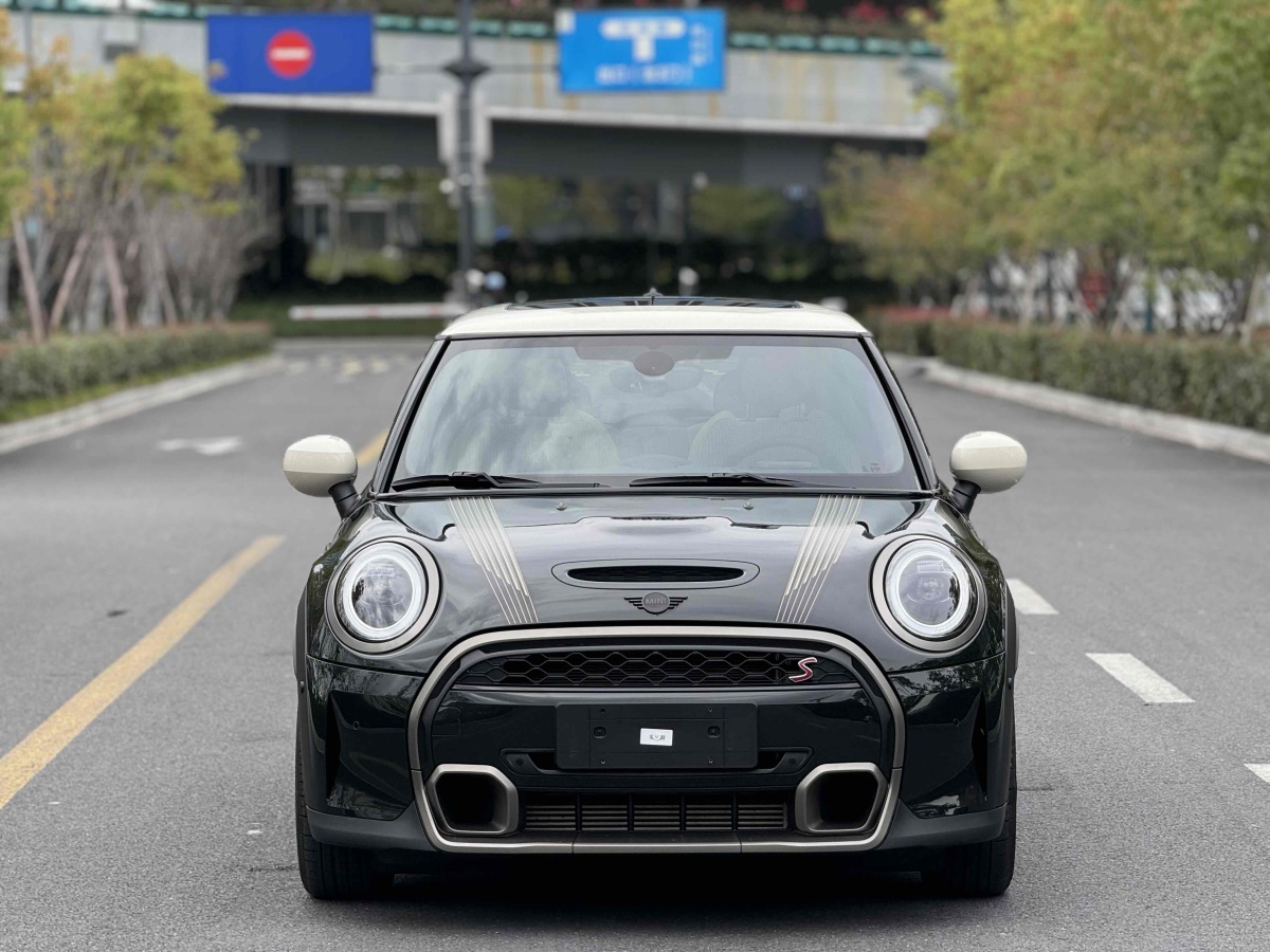 MINI MINI  2022款 2.0T COOPER S 執(zhí)迷特別版圖片