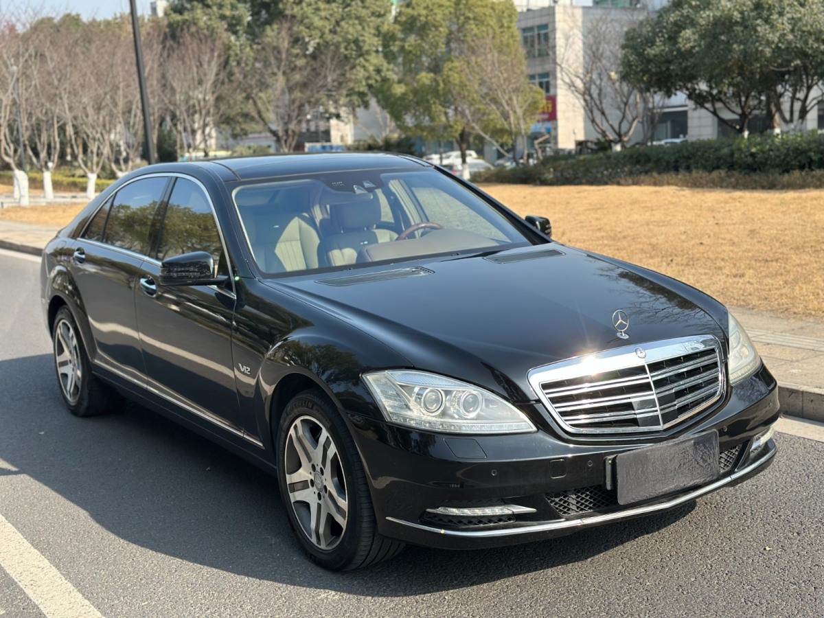 奔馳 奔馳S級(jí) S600豪華版圖片