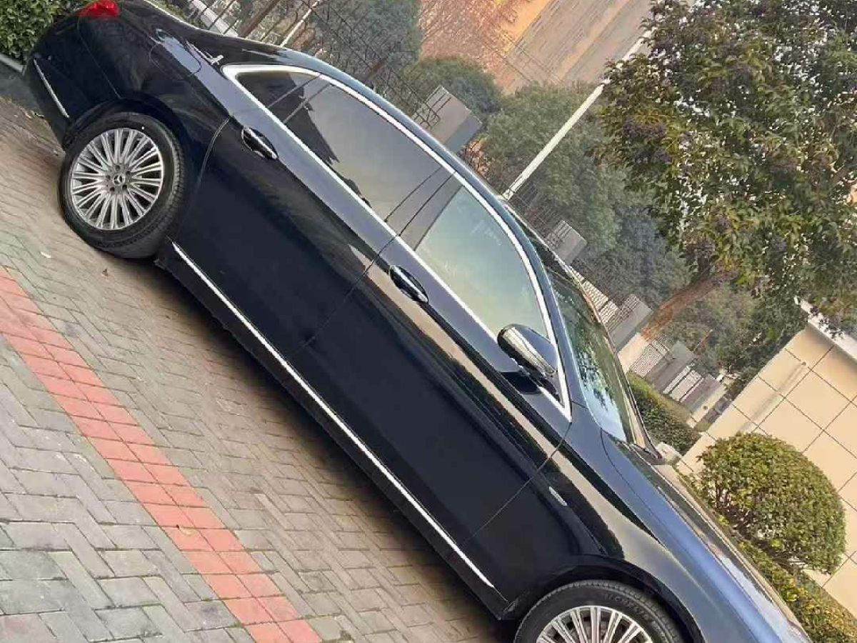 奔馳 奔馳GLE  2020款  GLE 350 4MATIC 時(shí)尚型圖片