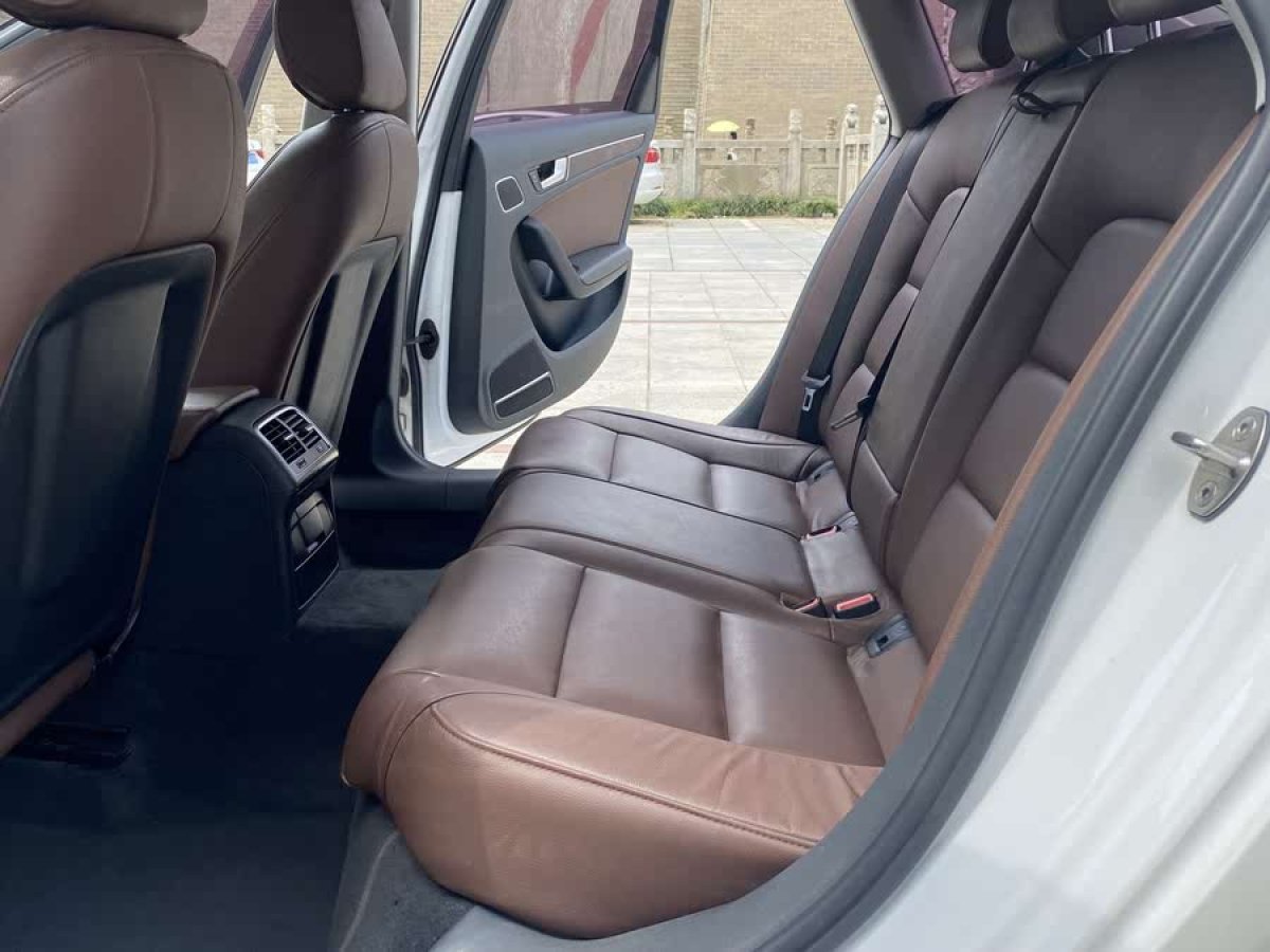 奧迪 奧迪A4L  2015款 45 TFSI quattro個性運(yùn)動型圖片