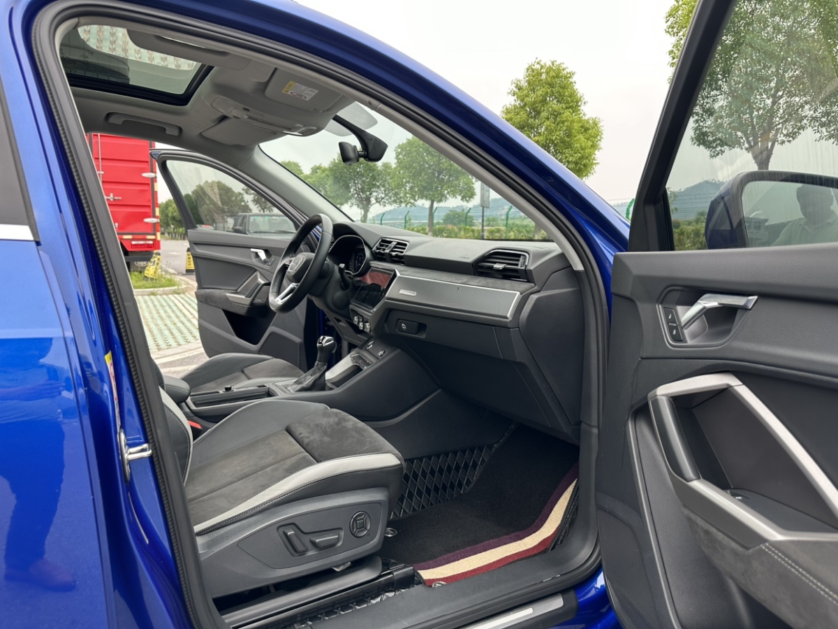 奧迪 奧迪Q3  2020款 35 TFSI 進取致雅型圖片