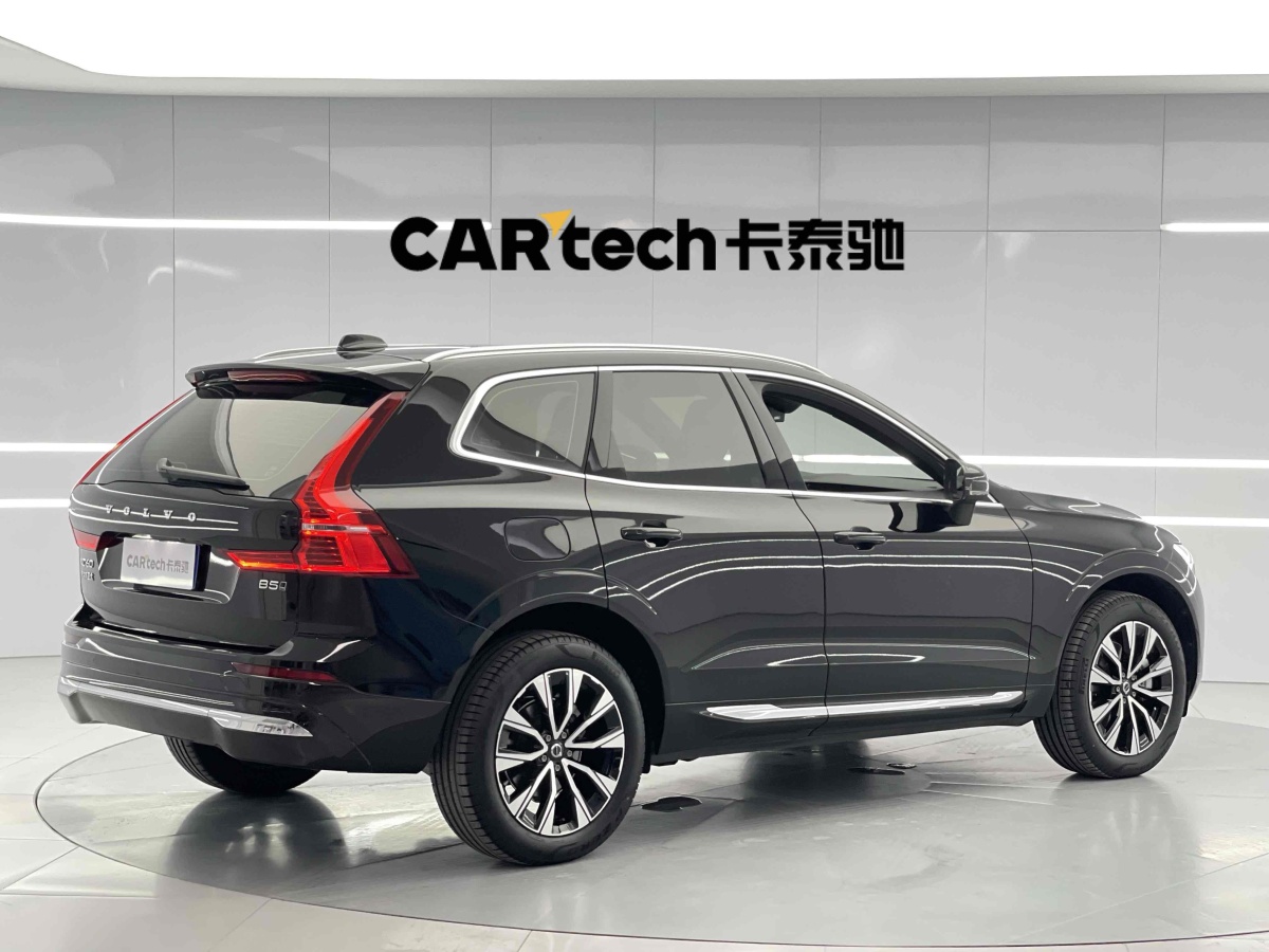 沃爾沃 XC60  2024款 B5 四驅(qū)智遠(yuǎn)豪華版圖片