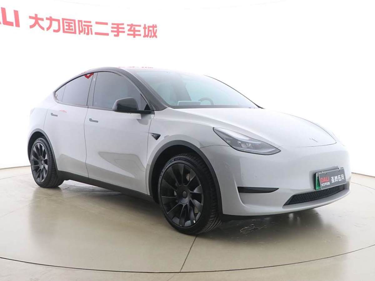 特斯拉 Model 3  2023款 煥新版 后輪驅(qū)動(dòng)圖片