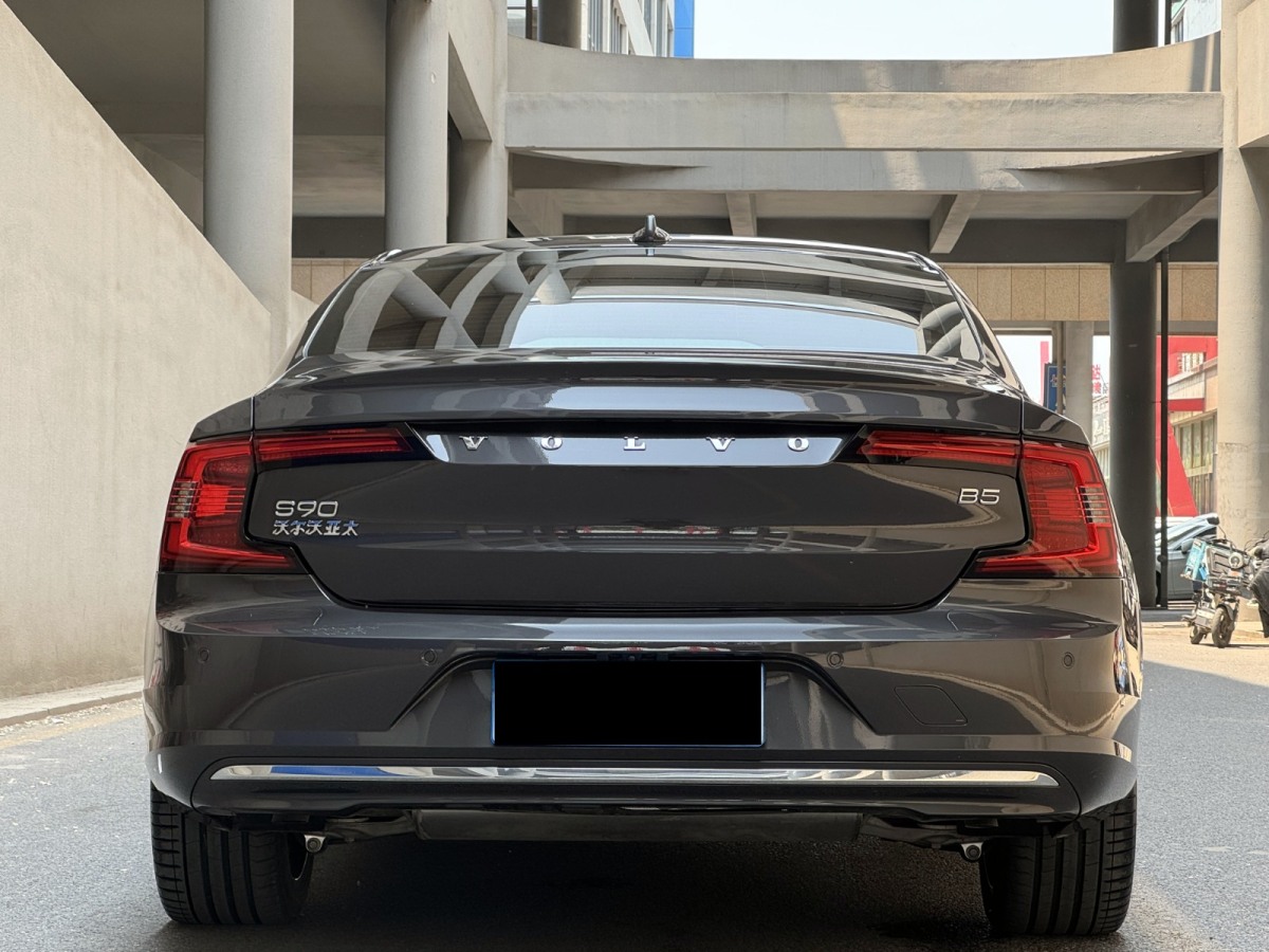 沃爾沃 S90  2022款 B5 智遠(yuǎn)豪華版圖片
