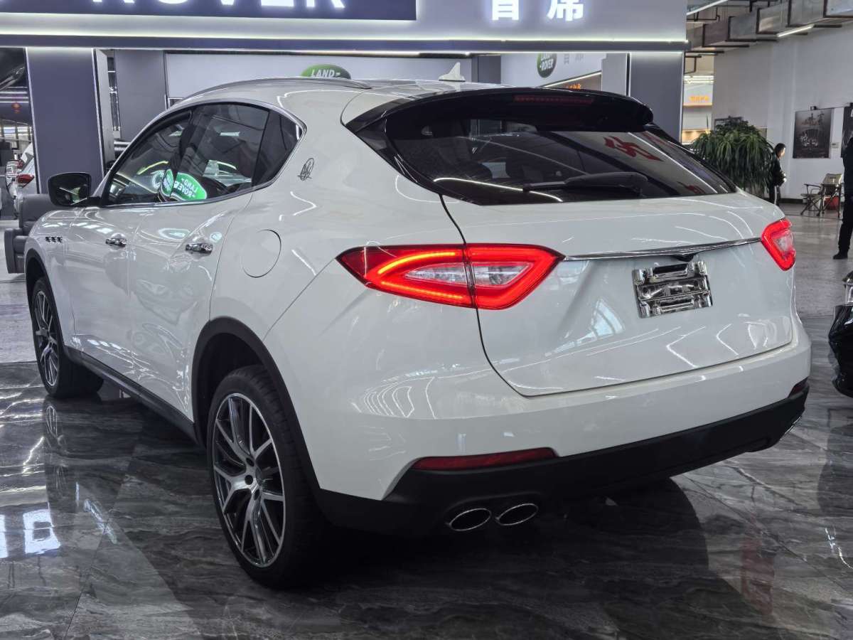 瑪莎拉蒂 Levante  2019款 3.0T 430Hp 運(yùn)動(dòng)版 國(guó)VI圖片