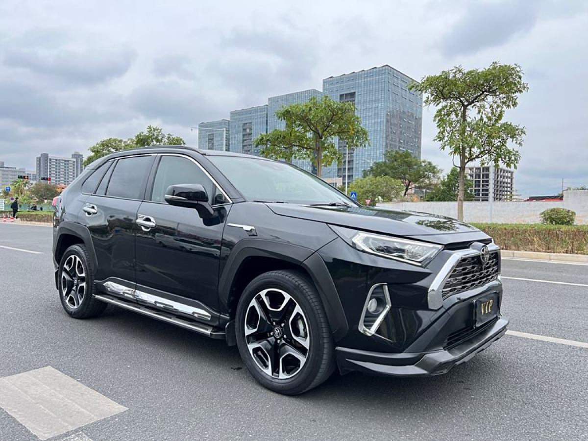 豐田 RAV4榮放  2020款 2.0L CVT四驅(qū)尊貴版圖片