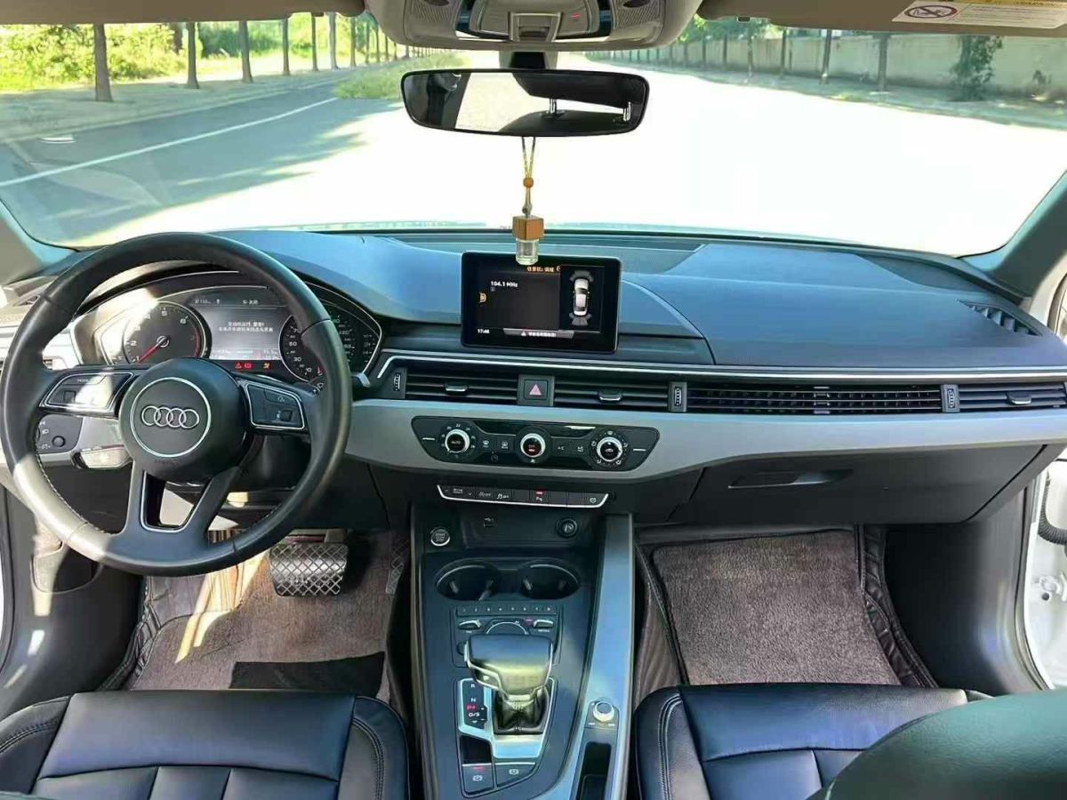 奧迪 奧迪A4L  2018款 30周年年型 30 TFSI 進(jìn)取型圖片