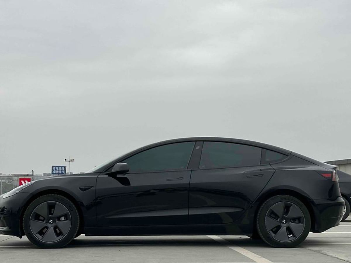 特斯拉 Model Y  2022款 改款 后輪驅(qū)動版圖片