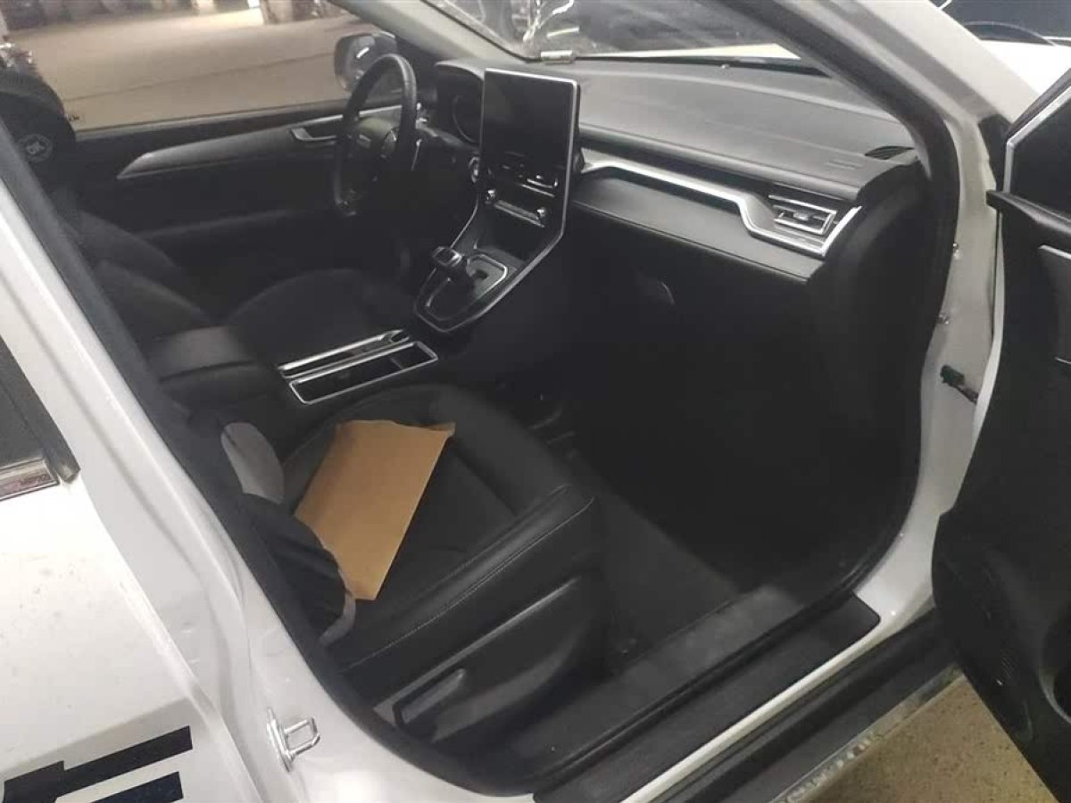 哈弗 M6  2021款 PLUS 1.5T DCT豪華智聯(lián)型圖片