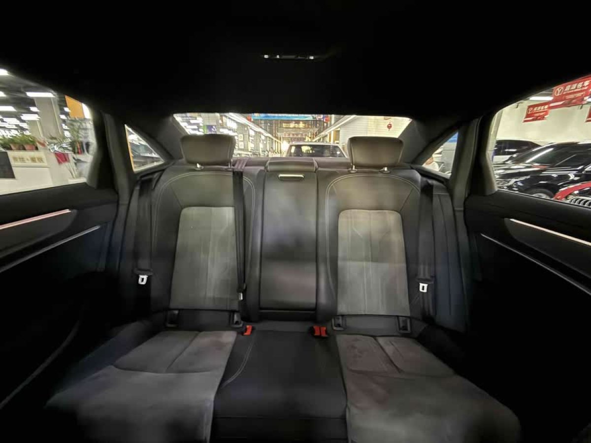 奧迪 奧迪A6L  2024款 40 TFSI 豪華動感型圖片
