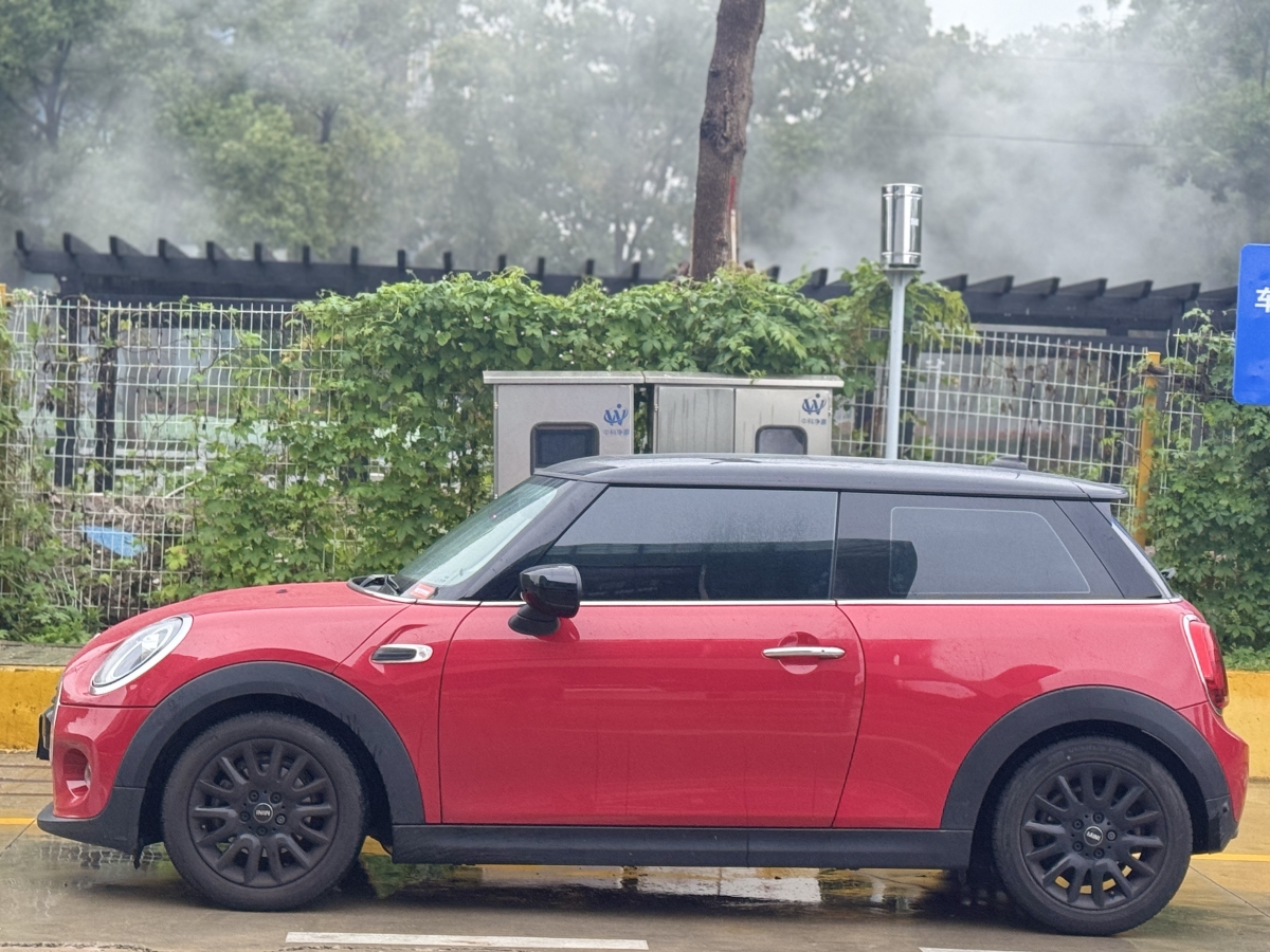 2020年4月MINI COUNTRYMAN  2018款 1.5T COOPER 經(jīng)典派