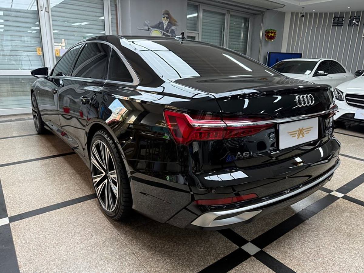 奥迪 奥迪A6L  2023款 改款 45 TFSI 臻选动感型图片