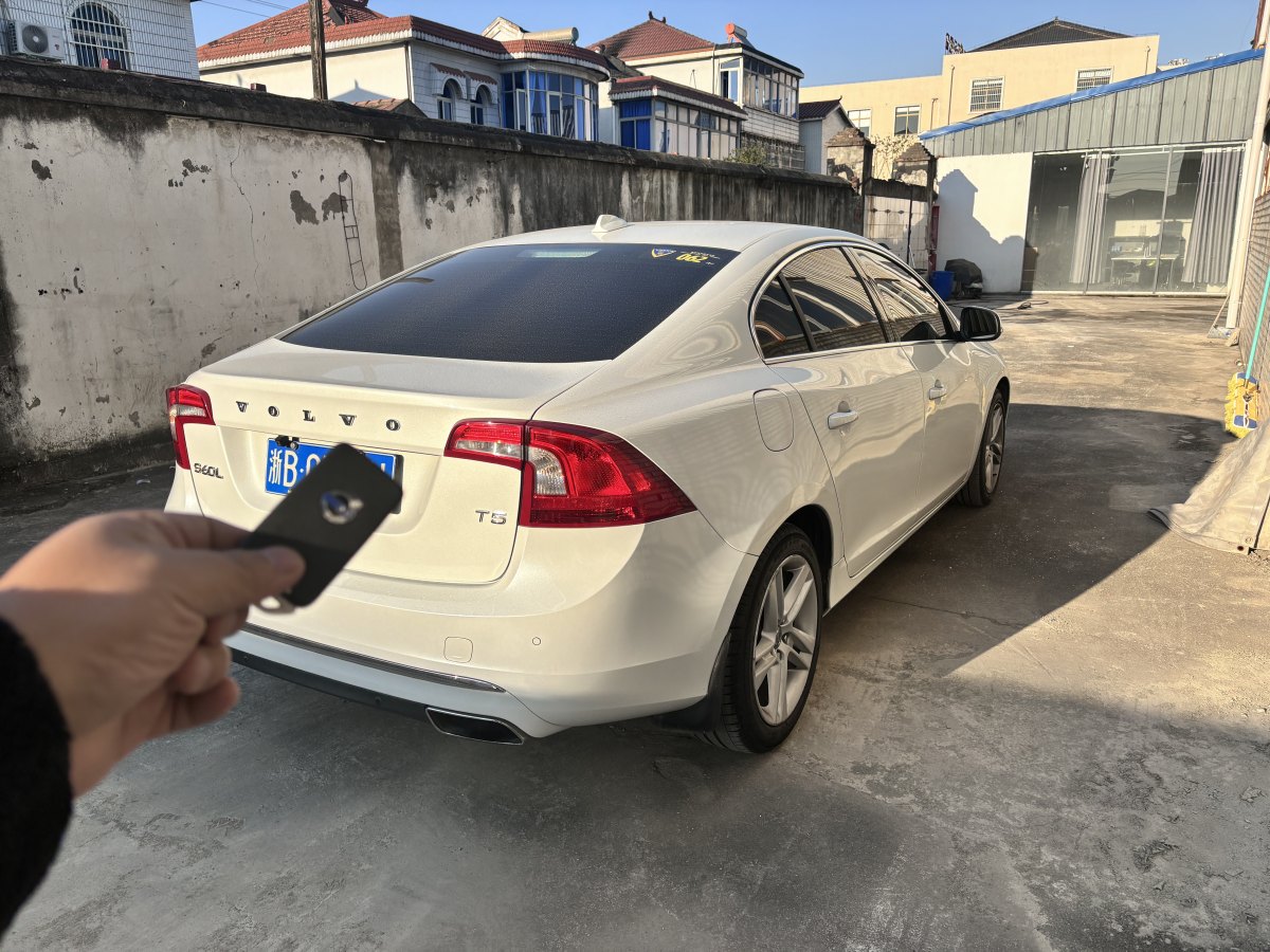 沃爾沃 S60  2014款 S60L 2.0T T5 智馭版圖片