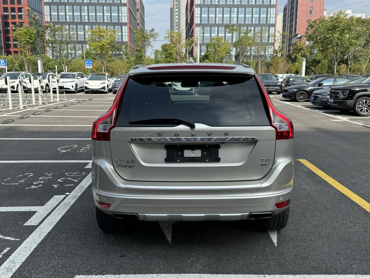 沃爾沃 XC60  2017款 T5 AWD 智遠(yuǎn)升級版圖片