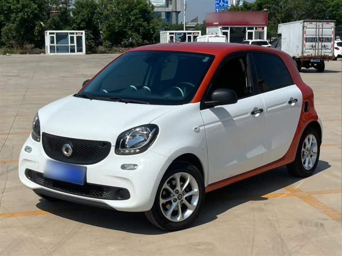 smart forfour  2016款 1.0L 52千瓦靈動(dòng)版圖片