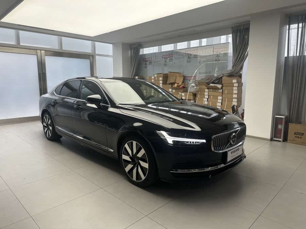 沃爾沃 S90新能源  2025款 插電式混動 四驅長續(xù)航智雅豪華版圖片