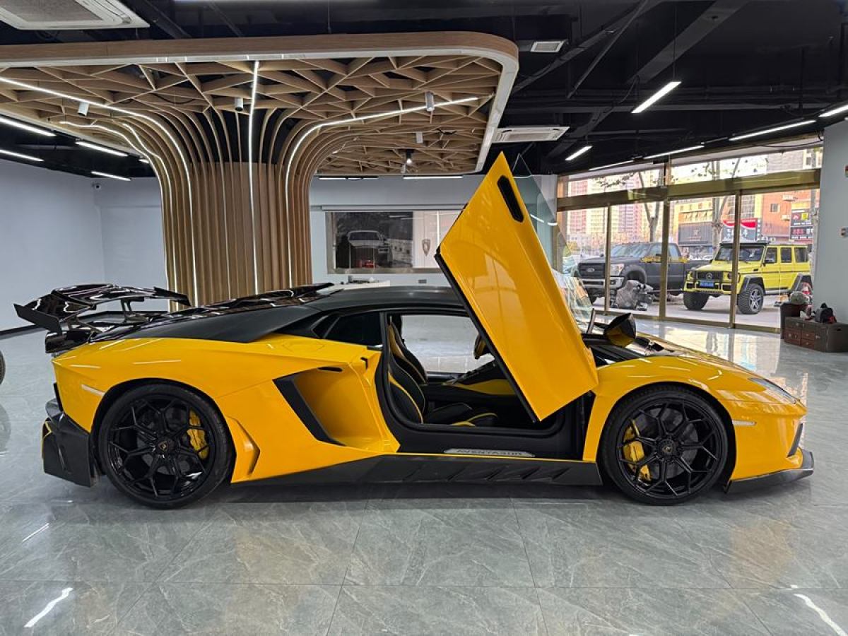 蘭博基尼 Aventador  2013款 LP 700-4 Roadster圖片