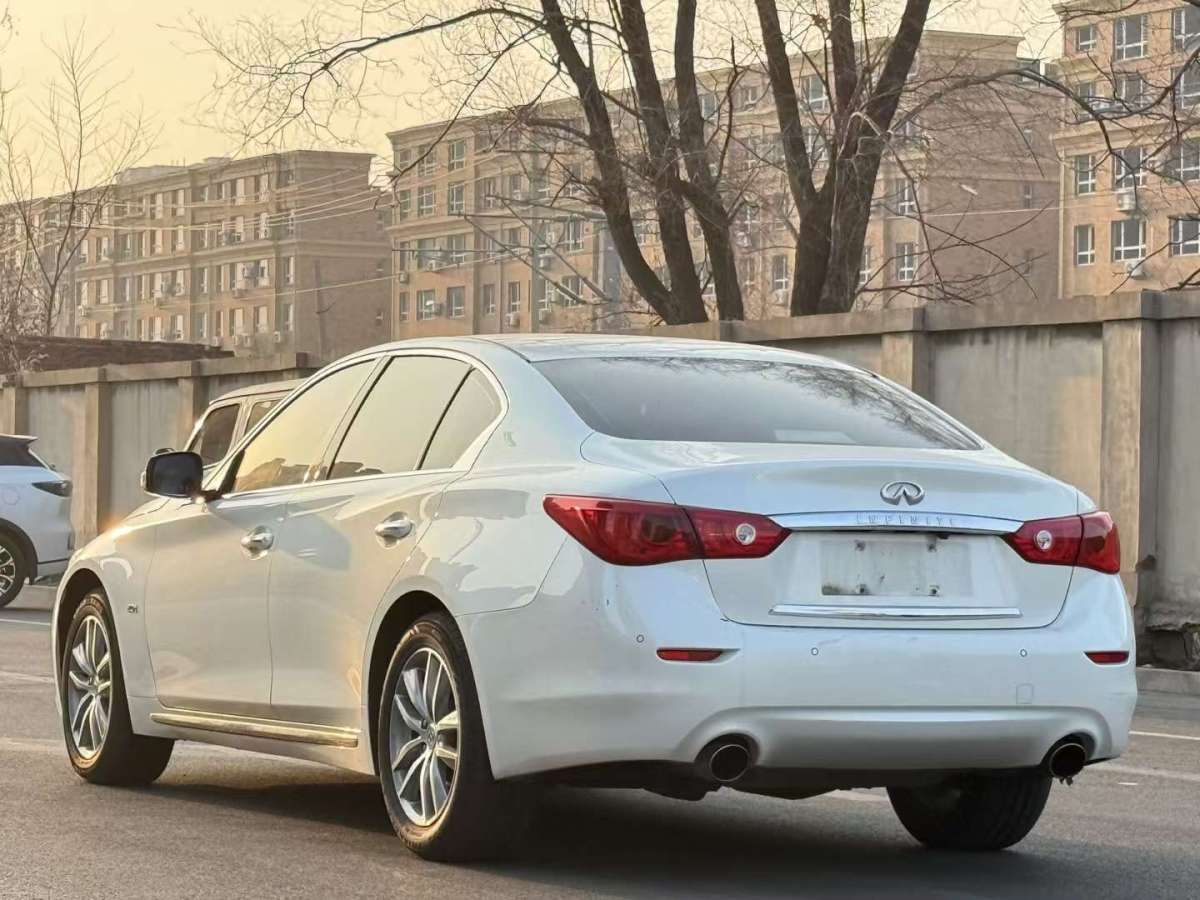 2015年09月英菲尼迪 Q50L  2015款 2.0T 悅享版