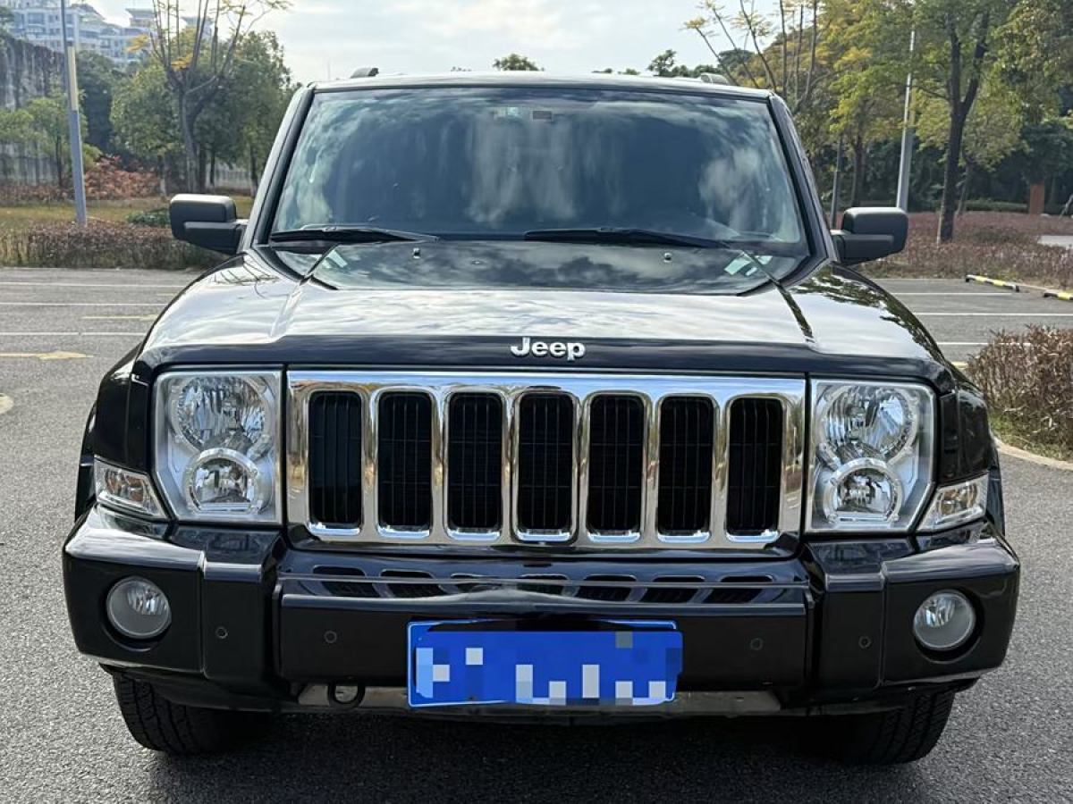 Jeep 指揮官經(jīng)典  2008款 5.7 HEMI圖片