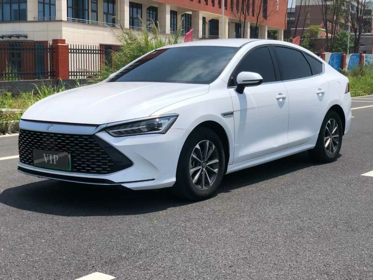 比亞迪 秦PLUS  2023款 DM-i 120KM領(lǐng)航卓越型圖片