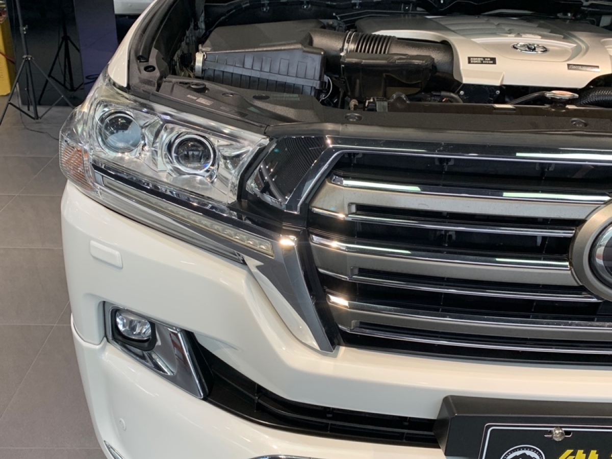 豐田 蘭德酷路澤  2018款 5.7L VX-R 12氣 底升(中東版)圖片