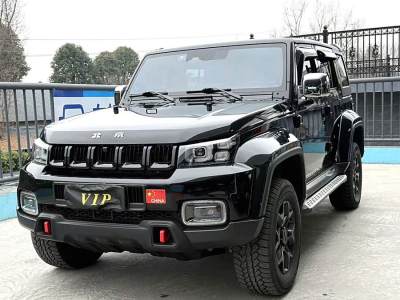 2023年5月 北京 BJ40 2.0D 自動四驅(qū)刀鋒英雄版?zhèn)b客型（前后電控鎖）圖片